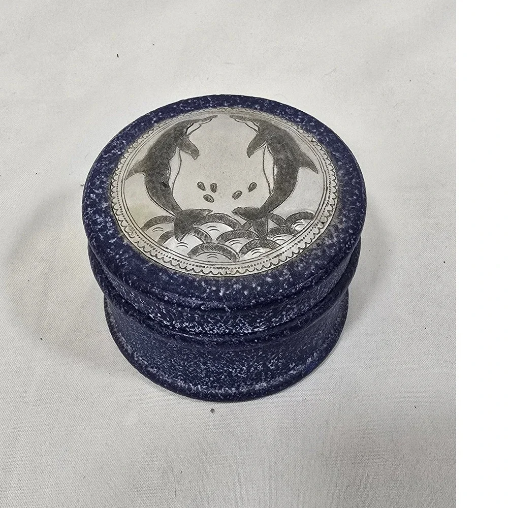 Regal‎ handcrafted trinket jewelry box mango wood blue Dolphin round Oceania